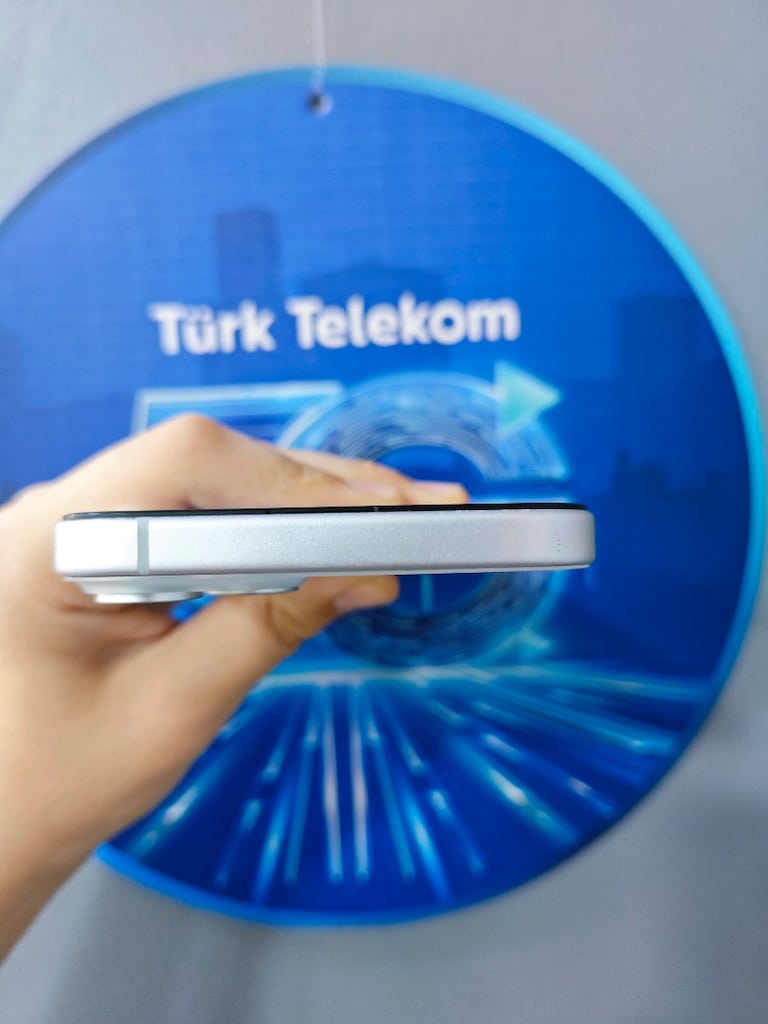 İPHONE 15 PLUS - 6