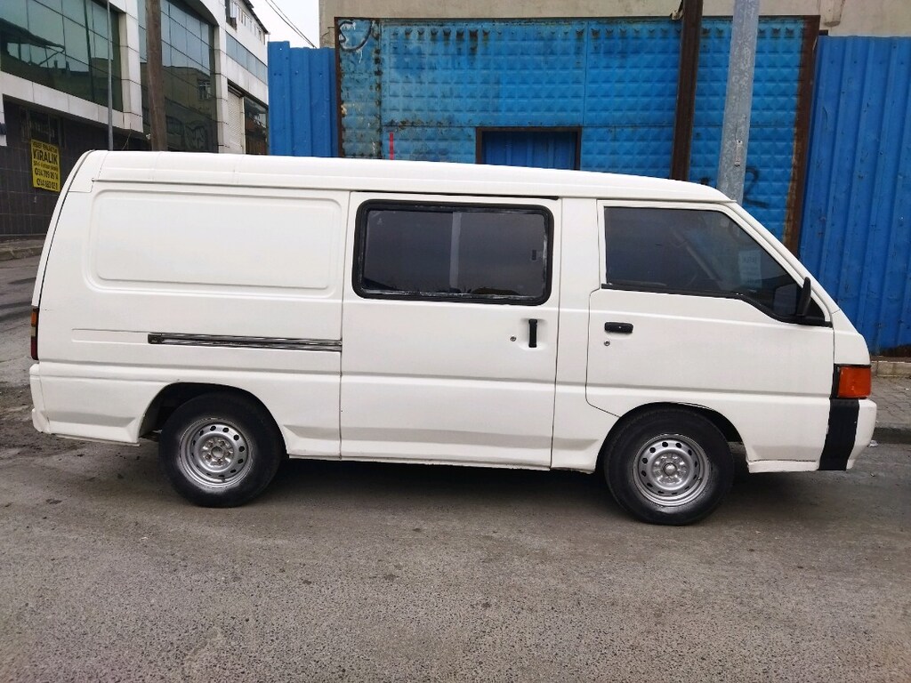 Mitsubishi L300 4+1 ctvan - 4