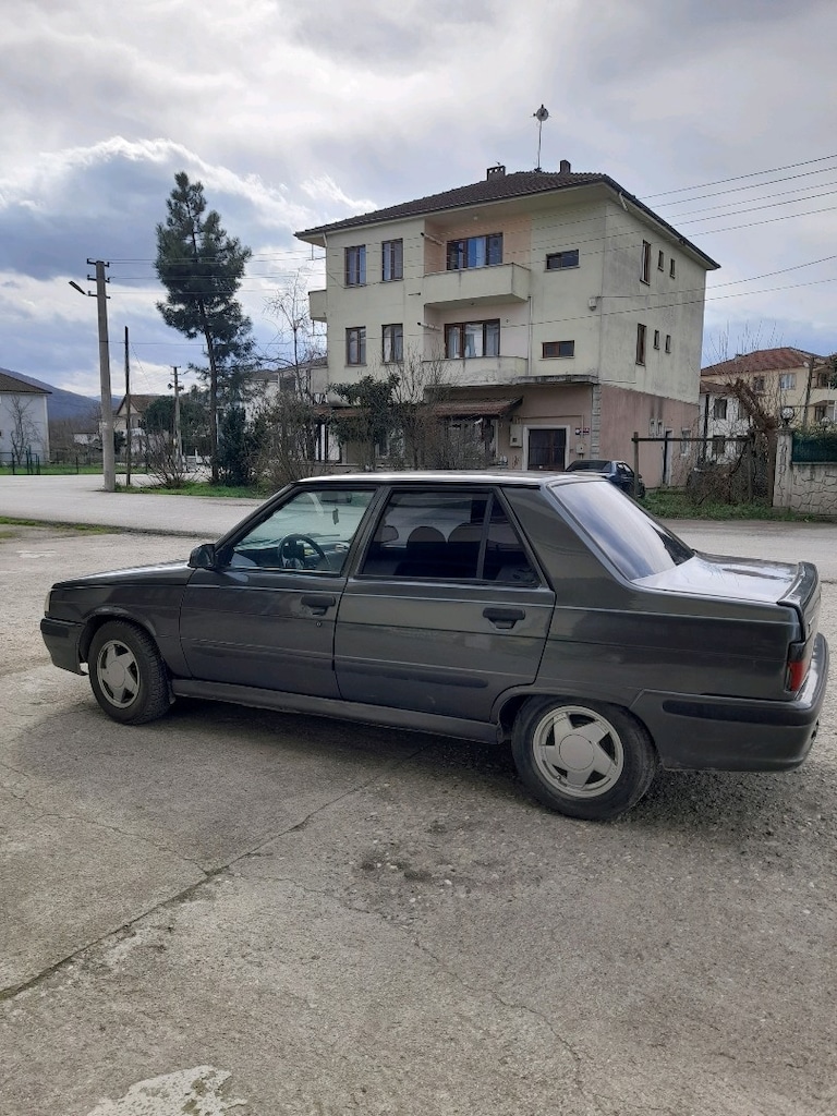 Renault Brodway rni 1998 model - 2