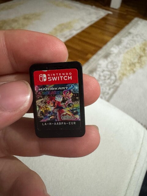 Nintendo Switch oyun kartuşu