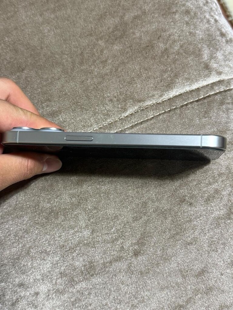 İphone 15 Pro - 4