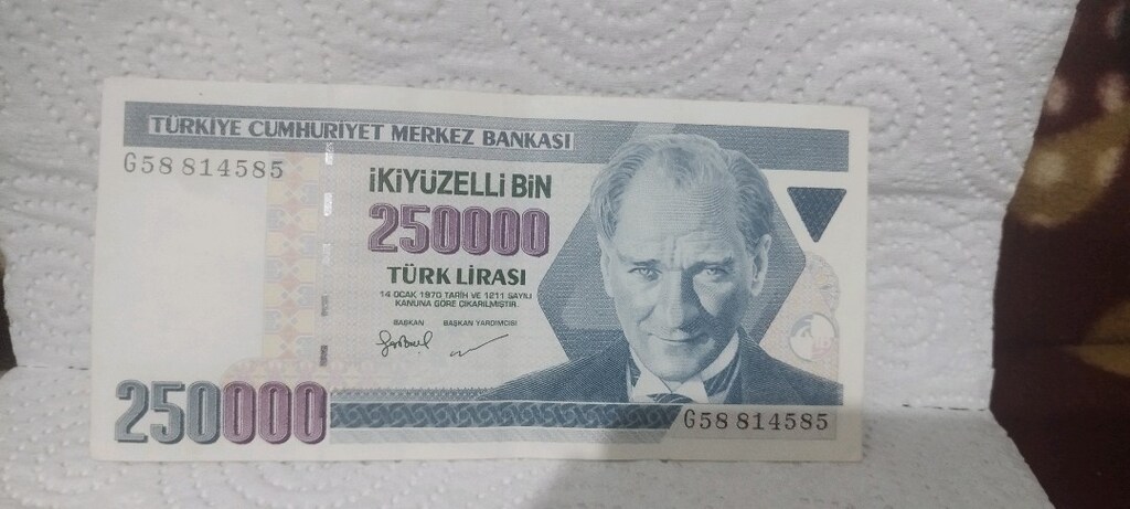 İKİYÜZELLİ BİN TÜRK LİRASI. - 2