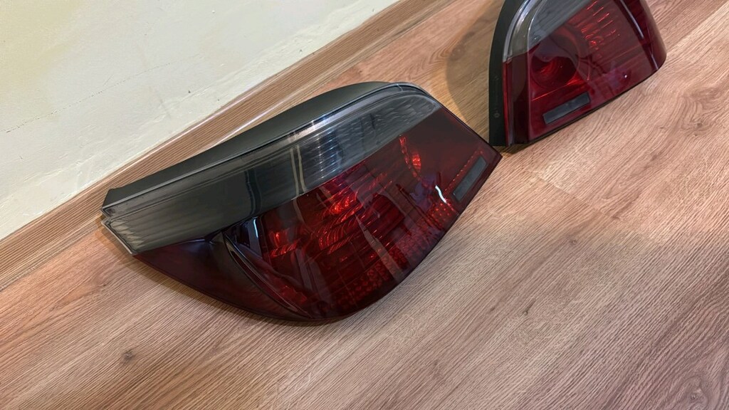 BMW E60 SAĞ SOL STOP TAKIMI ORJİNAL ÇIKMA HATASIZ KARGO OLUR İÇİ DOLU - 3