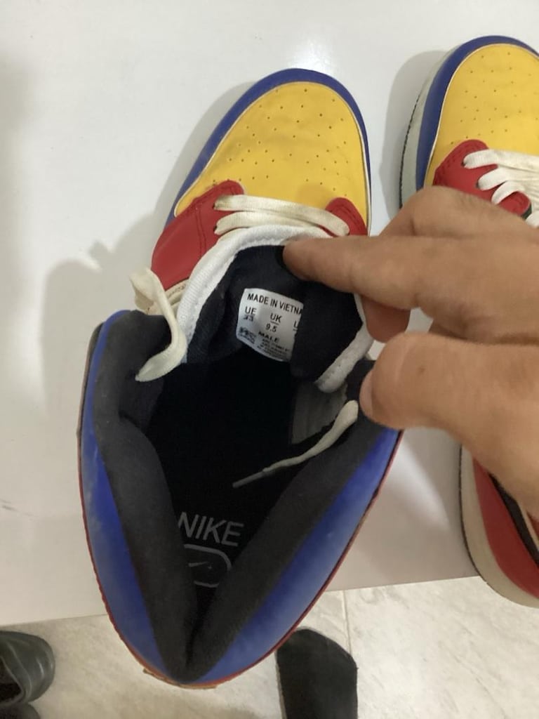 NIKE AIR JORDAN - 4