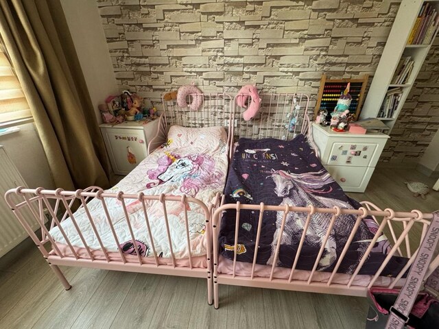 ikea minnen luroy pembe çocuk karyolası
