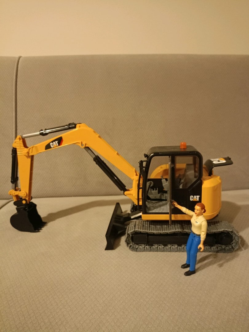 Bruder Cat Mini Ekskavatör - 2