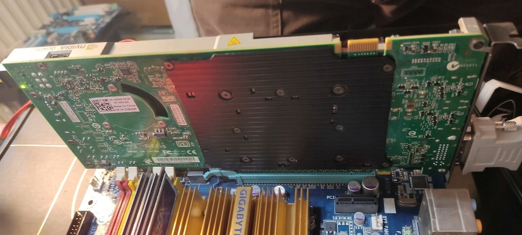 nvdia quadro 4000 - 2