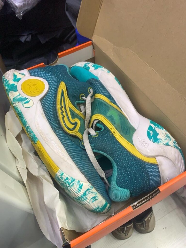 nike marka kd model ORJİNAL spor ayakkabı 44 numara salon antreman koş