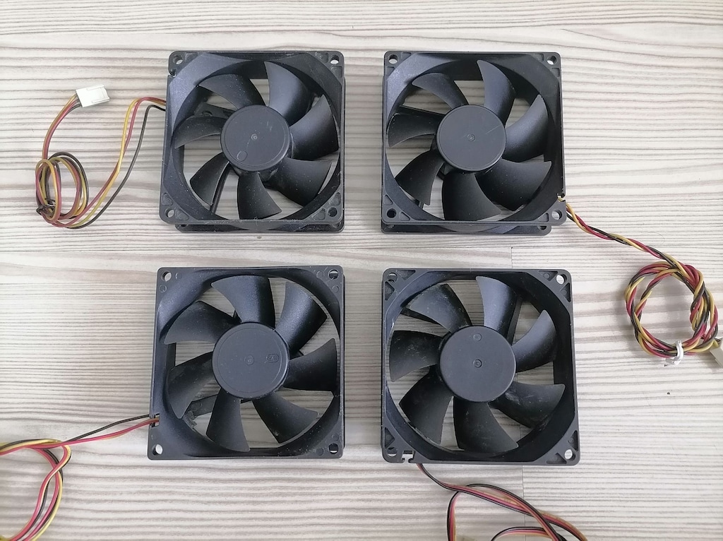 4 Adet 12V Pc Fan & Soğutucu (8x8 cm) - 2