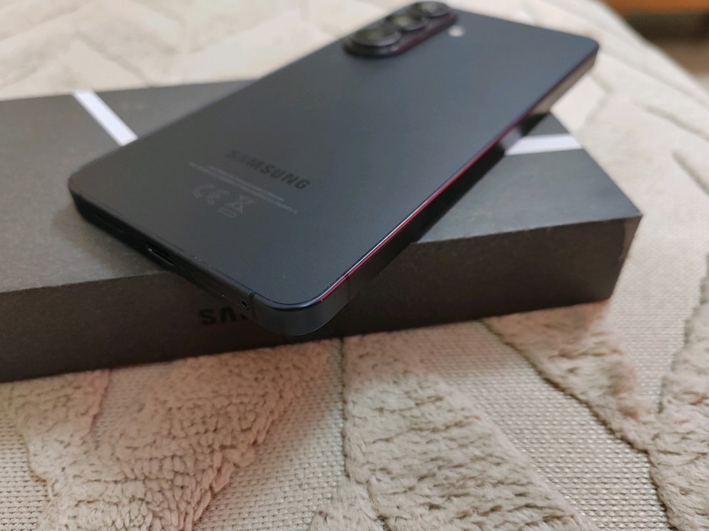 SAMSUNG S26 256GB YD - 3