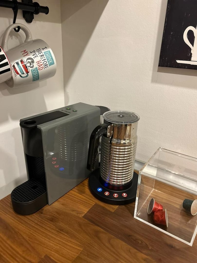 Nespresso Essenza + Aeroccino 4 - 4