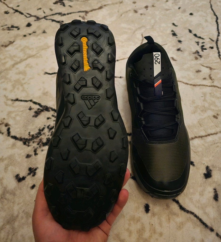 Adidas terex spor ayakkabı 44 numara orjinal sıfır.