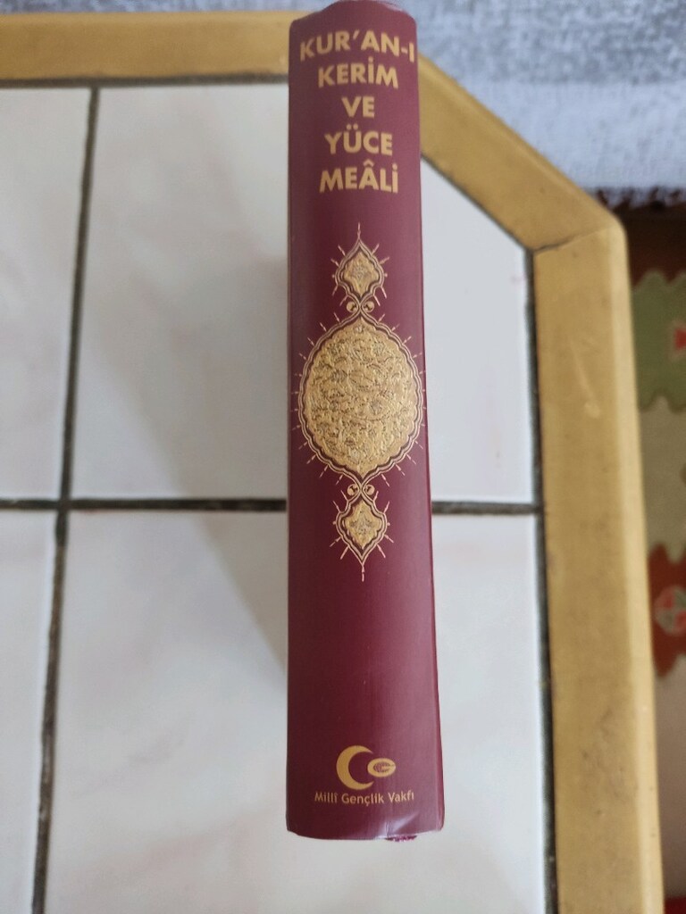 Kur'an'ı Kerim ve yüce meali - 2
