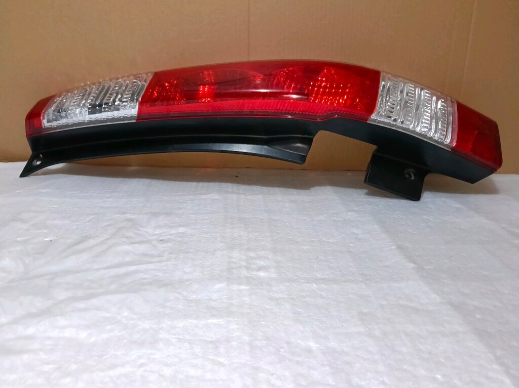 Honda crv 2005 2006 sağ arka stop orjinal sökme çok ufak bi çatlağı va - 10