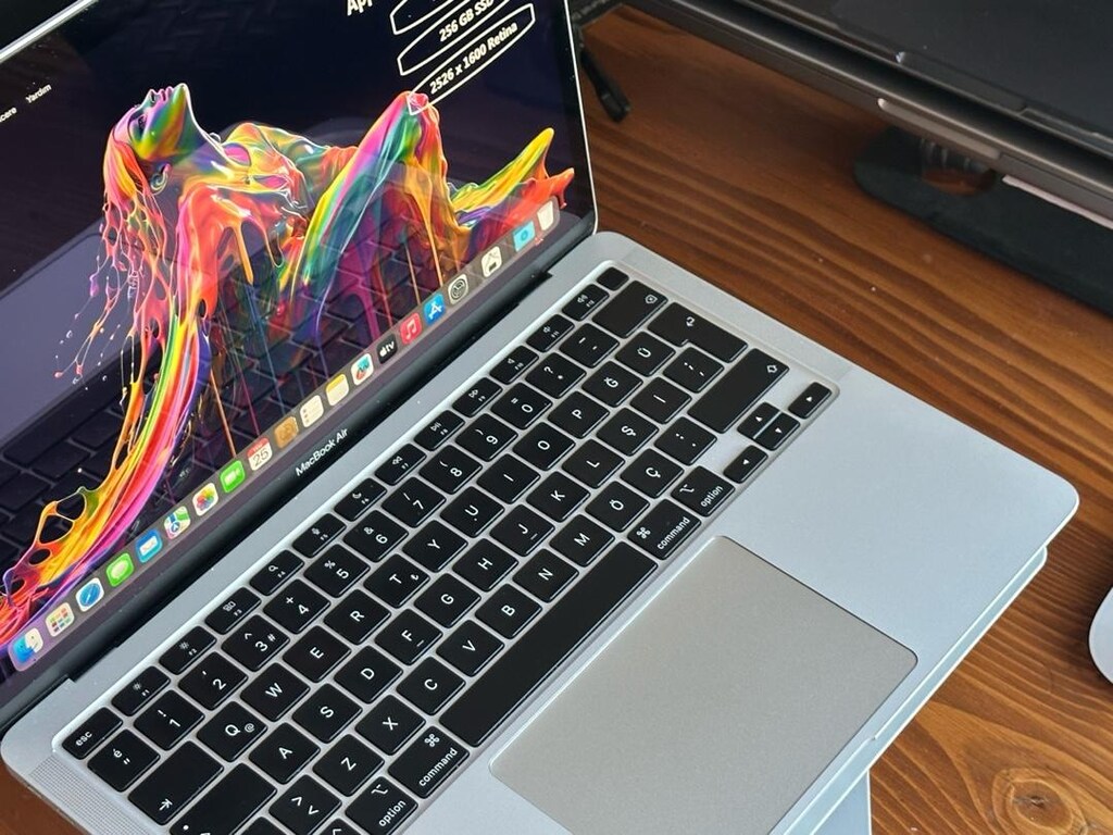 Macbook air M1 çipli özel üretim 256 gb ssd 16 gb ram silver renk - 5