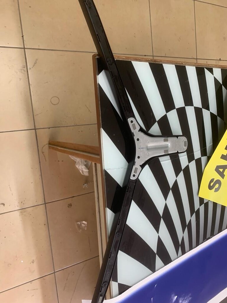 samsung 55 BU8000 tv ayağı - 2
