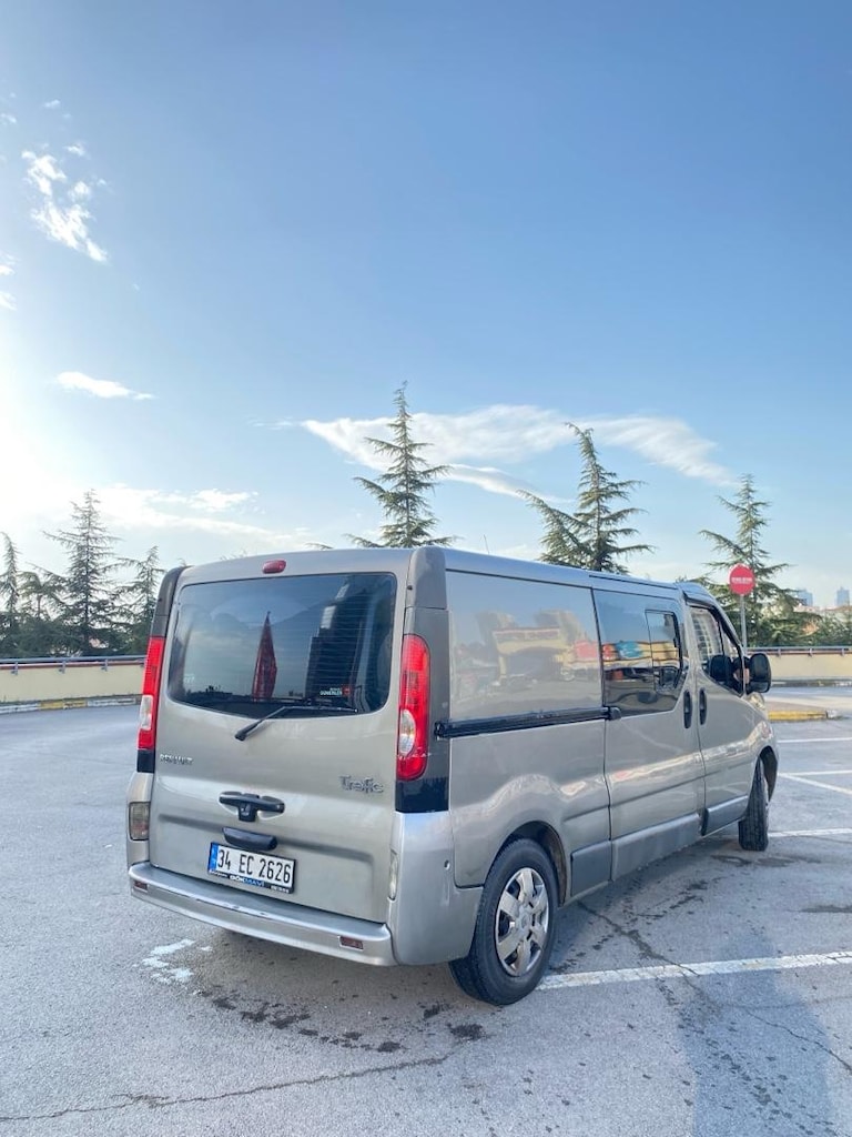 RENAULT TRAFIC 2.0 DCI - 3