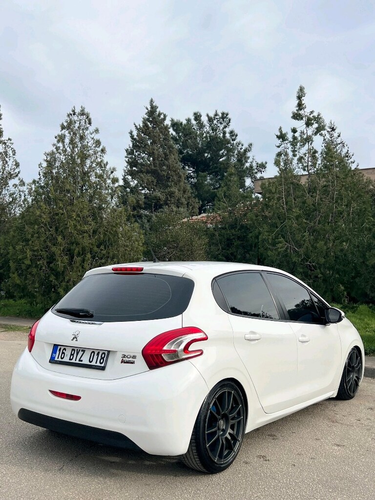 Peugeot 208 1.4 HDİ - 8