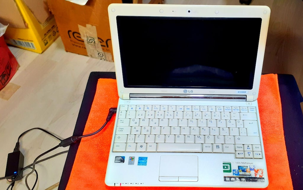 Android Yüklü Laptop-Notebook LG LGX130 - 2