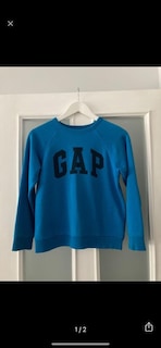 GAP SWEATSHIRT