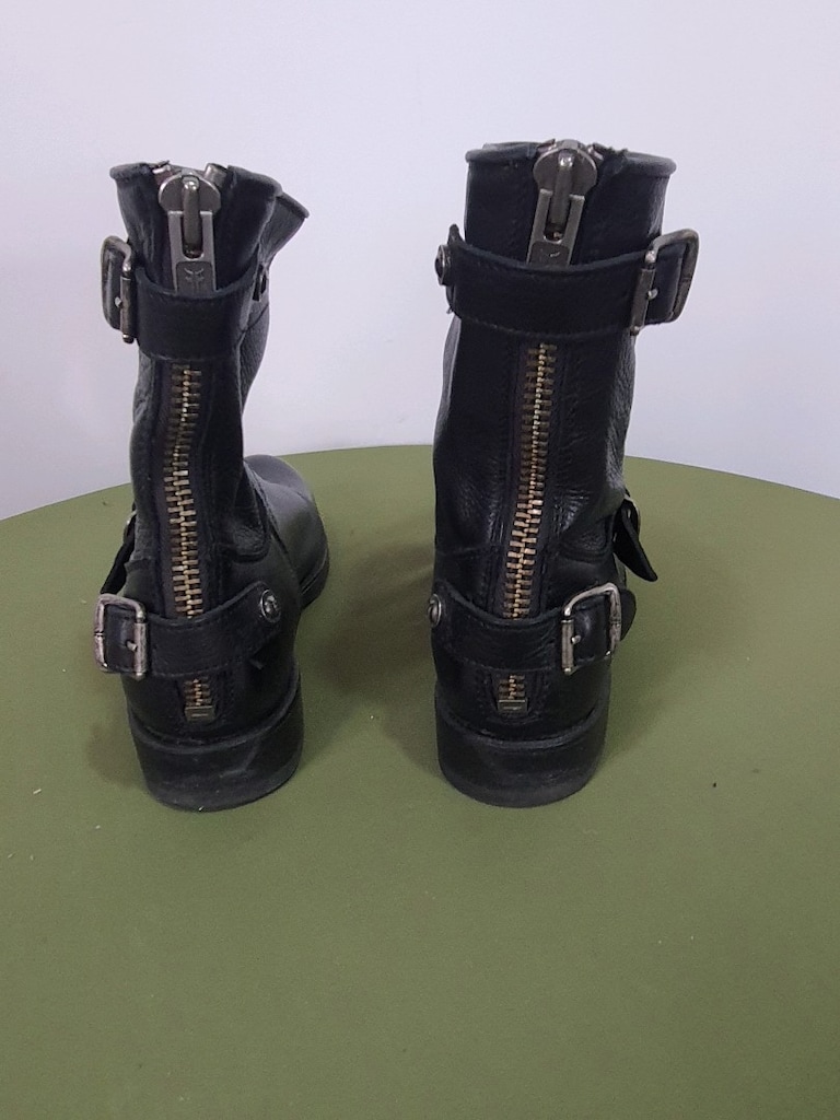 FRYE BOT - 4