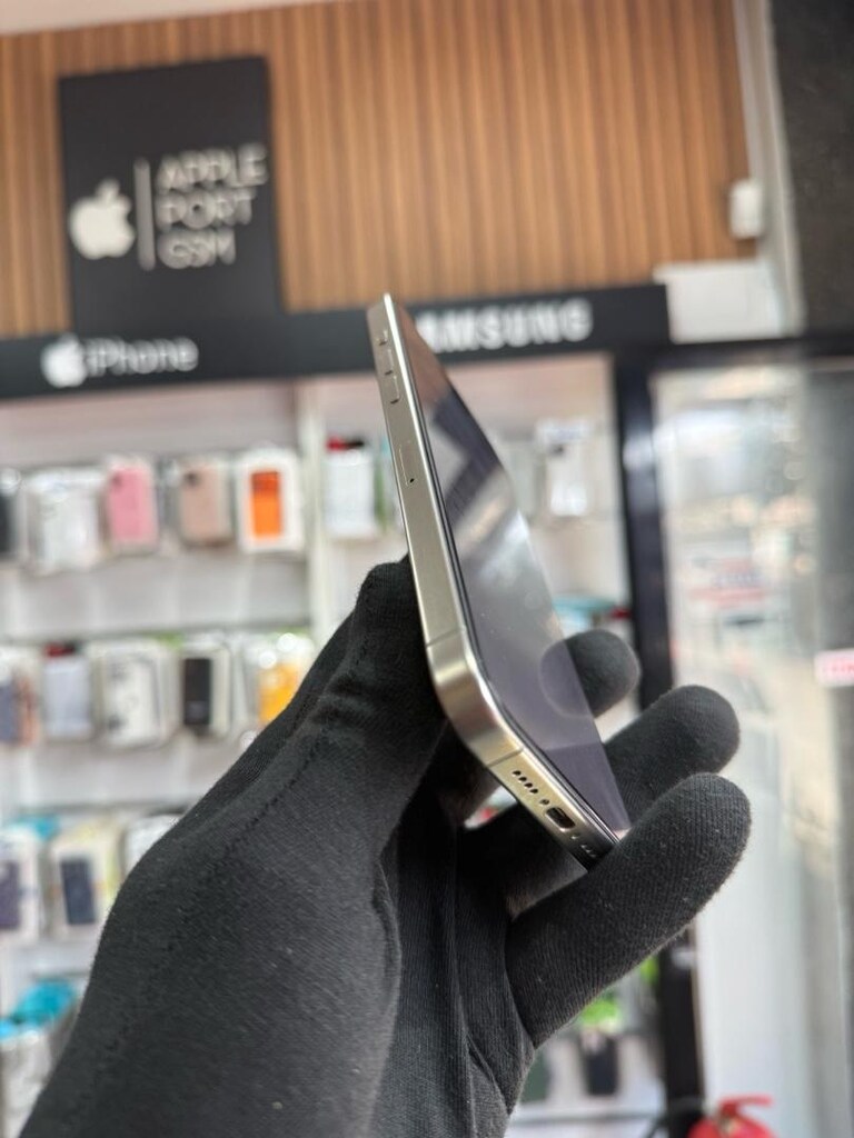 iPhone 15 Pro Max - 2