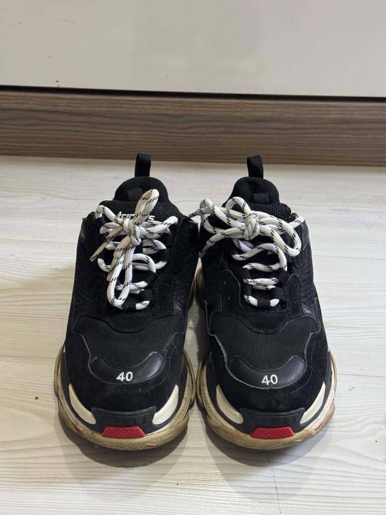 balenciaga sneaker triple s - 2