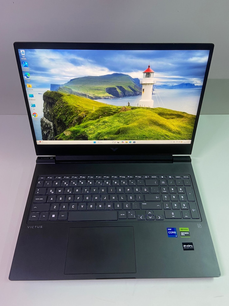 HP VİCTUS GARANTİLİ İ7 13700 32GB RAM RTX4070 2K 240 HZ EKRAN