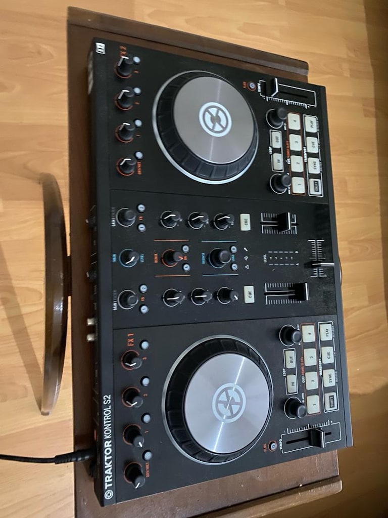 Traktor s2 - 2