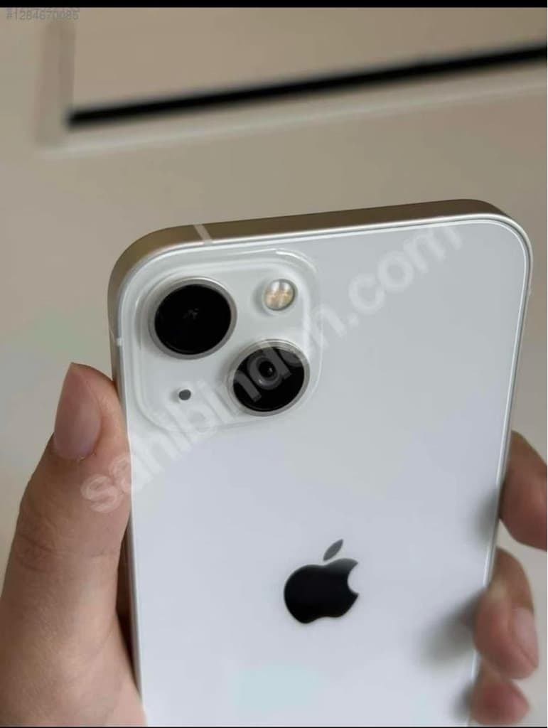 iPhone 13 - 2