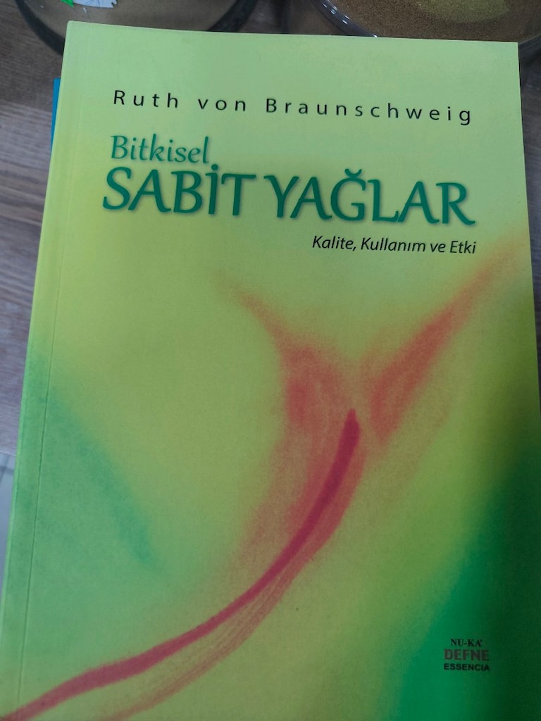 Aromaterapi ve Bitkisel Yağlar Kitap Seti - 5