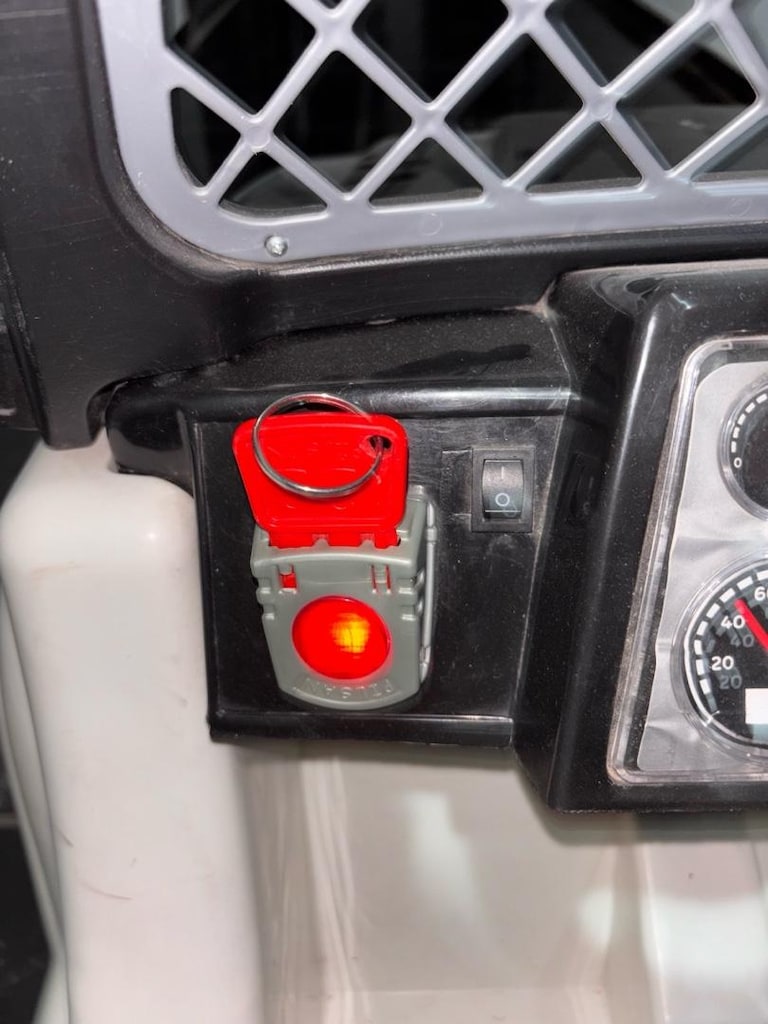 12V çocuk akülü arabası - 9