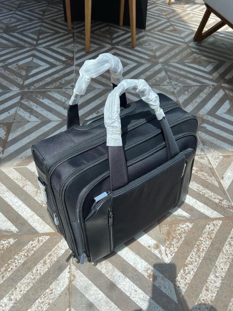 Samsonite pilot valizi