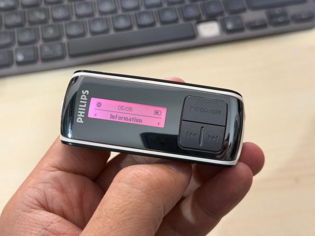 Philips SA4015/02 Mp3 Player 1GB - 15
