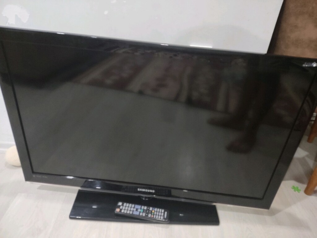 Samsung Tv - 2