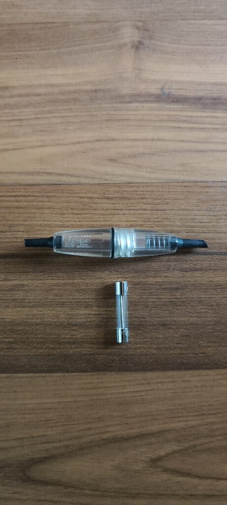 BULGIN FX0385 IN-LINE 10A Fuse Holder - 11