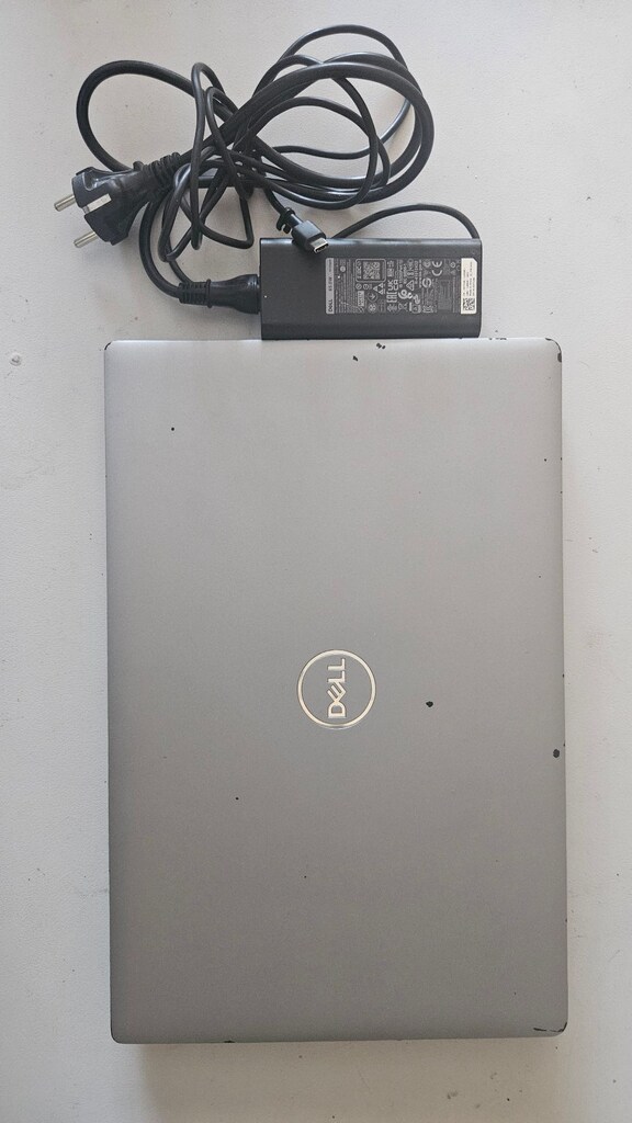 Dell Latidute 5520 İ5 11.Nesil 8GB DDR4 Ram512GB SSD 15.6"FullHD - 2