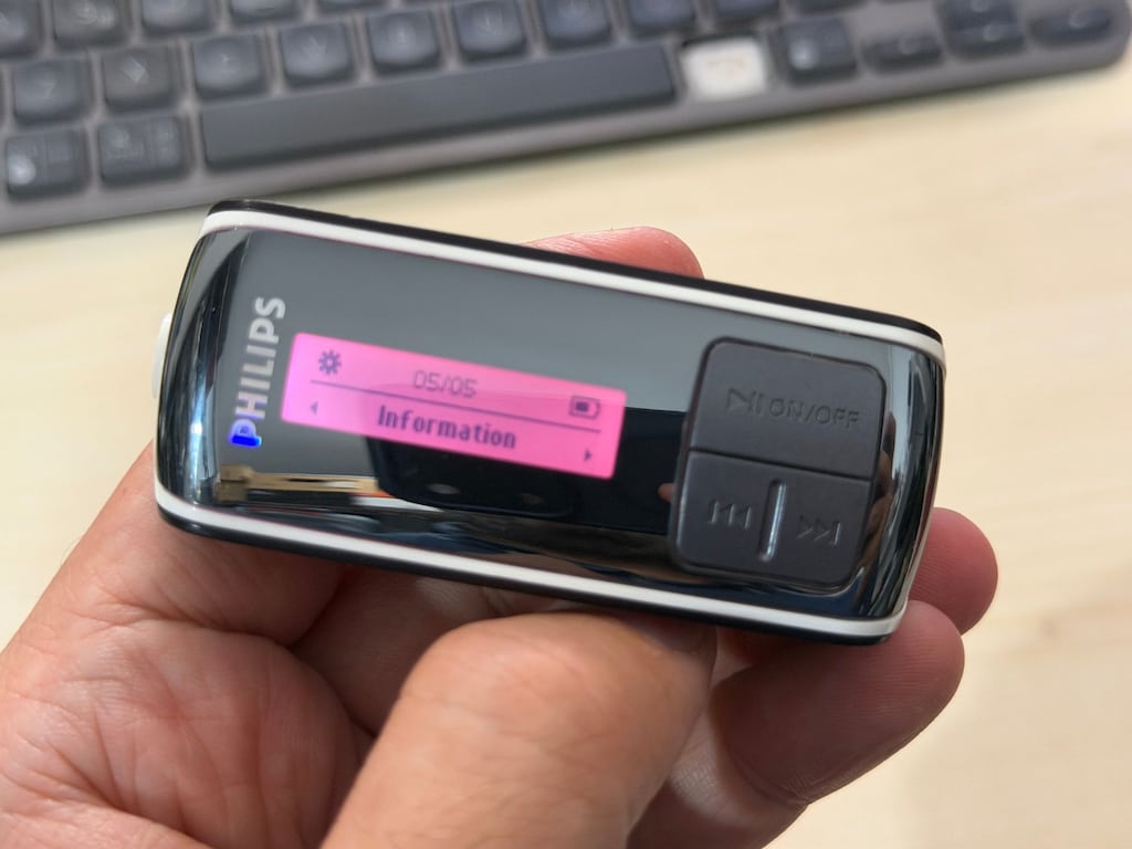 Philips SA4015/02 Mp3 Player 1GB - 14