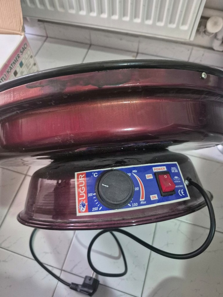 Uğur Termostatlı Elektrikli Katmer ve Gözleme Sacı - 1750W - 4