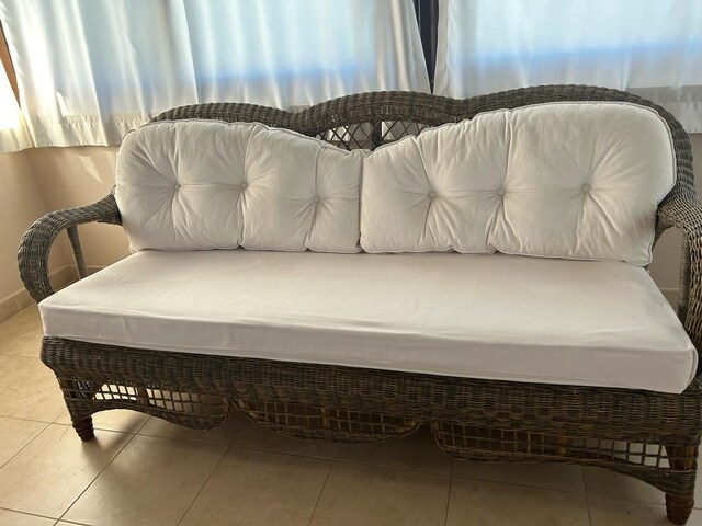 gerçek rattan,2,5 tabir edilen büyüklükte kanepe