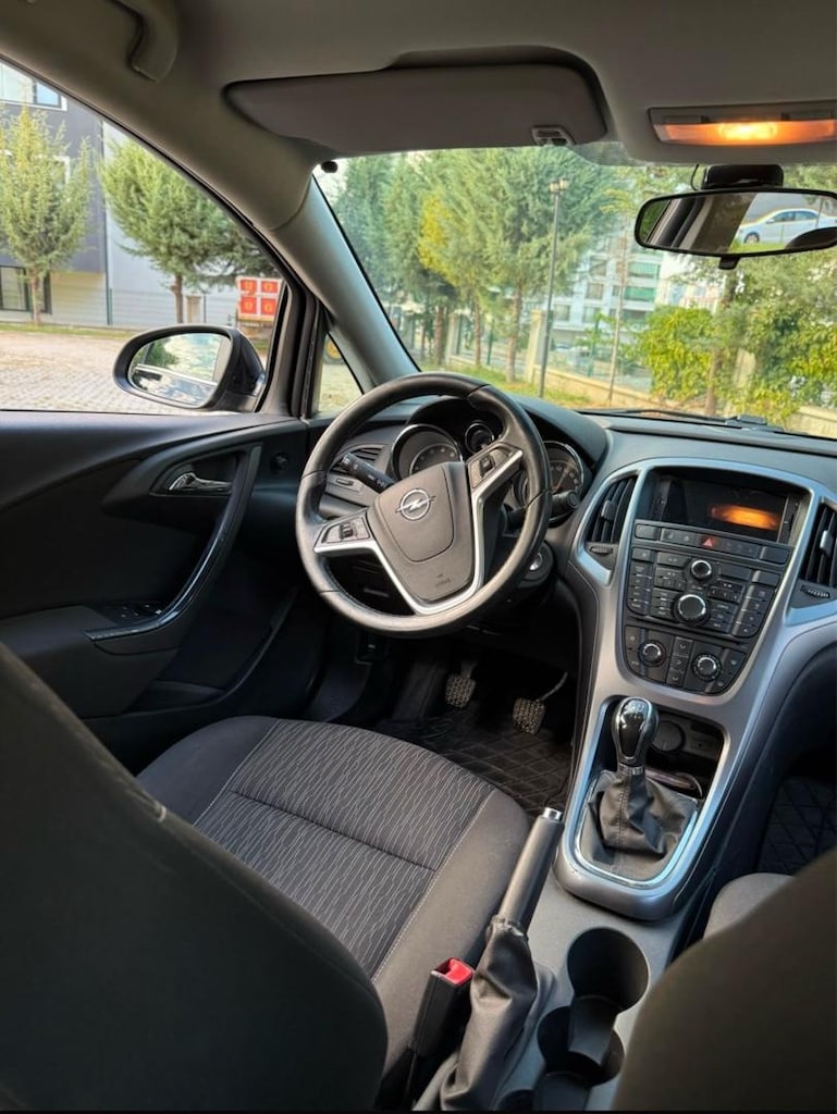 2018 çıkışlı 63.000 km de Astra J kasa. boyasız - Değişensiz-Tramersiz - 8