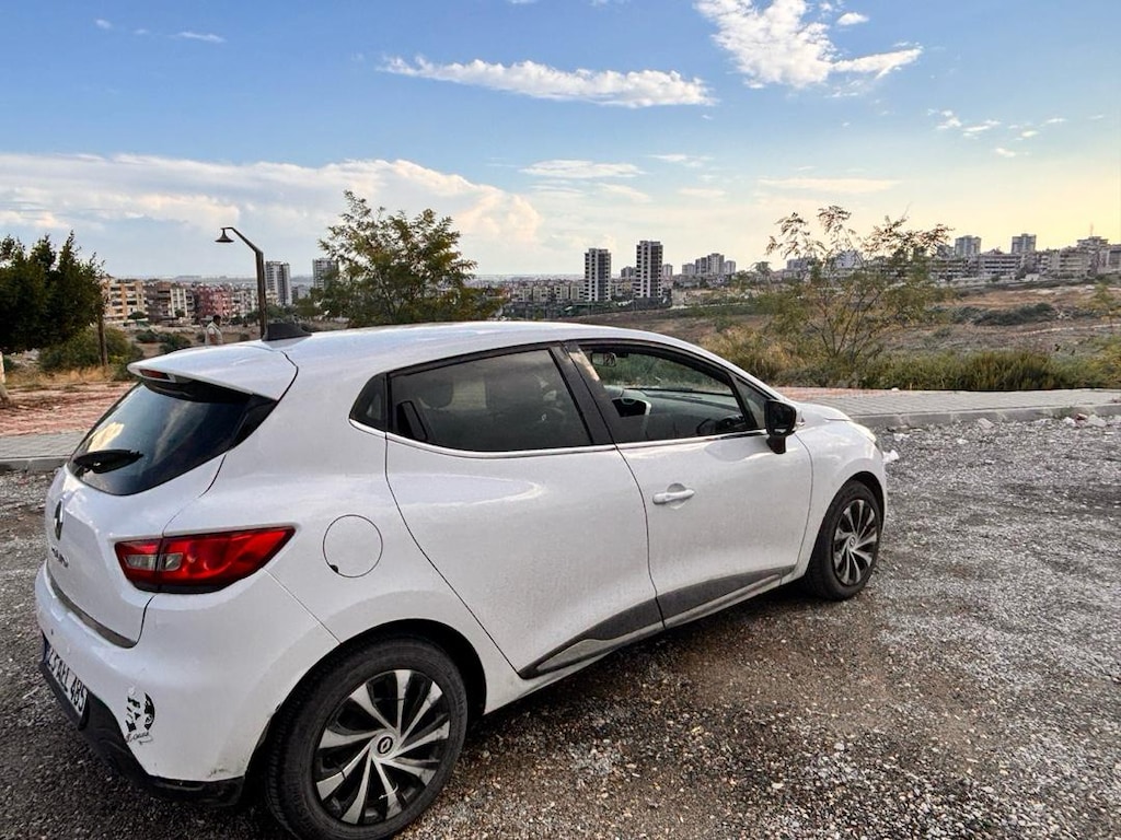 Beyaz Renault Clio - 8