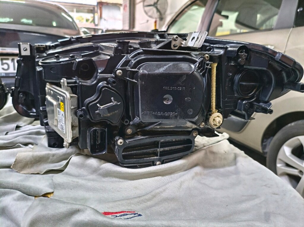 ORİJİNAL BMW F10 LCI FAR TAKIMI 50BİN KM'DEKİ ARAÇTAN SÖKÜLME - 11