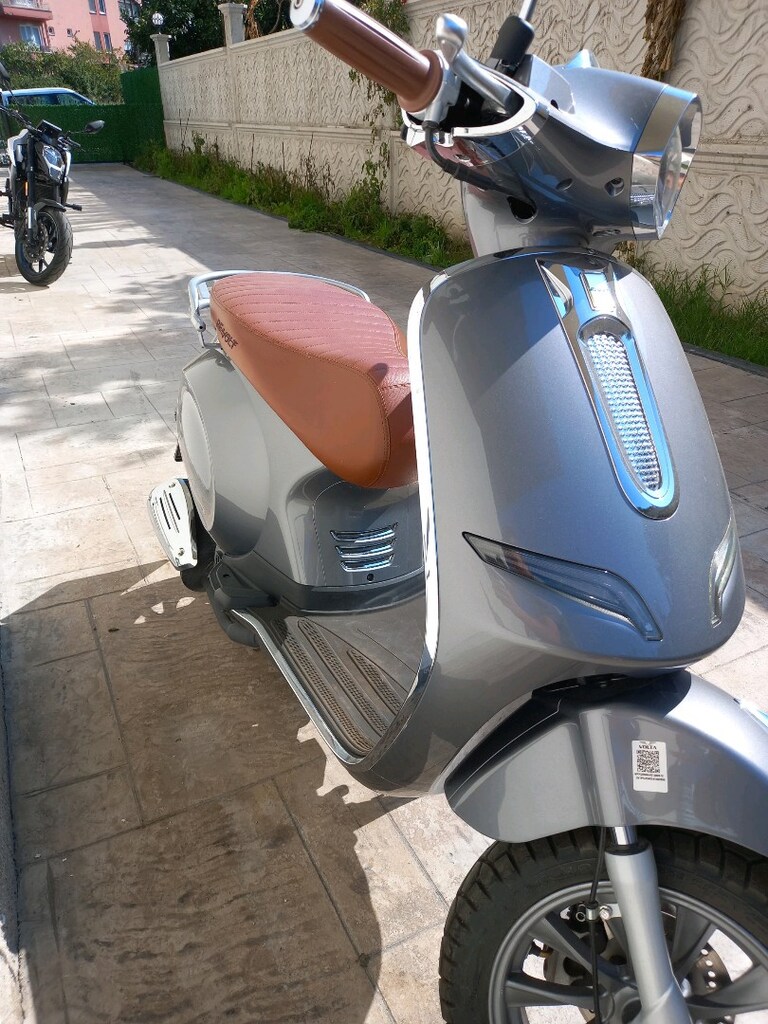 REVOLT RS6 MOTOR 125 LİK 2025 MODEL 700 KM - 5