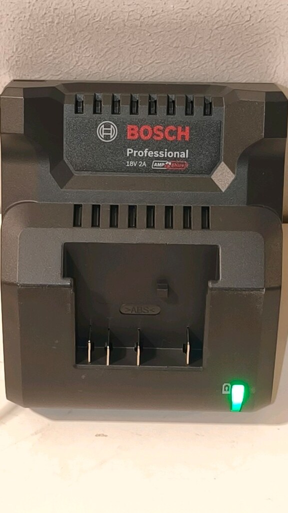 ORİJİNAL BOSCH ŞARJ ALETİ - 4