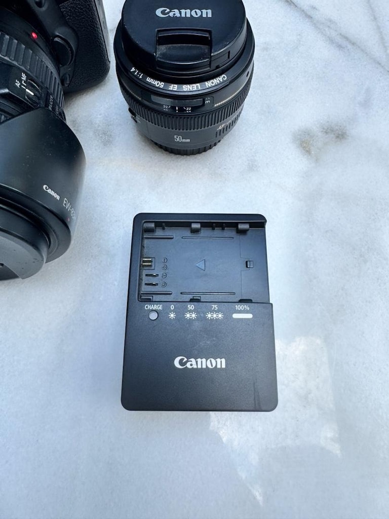 Canon - 6