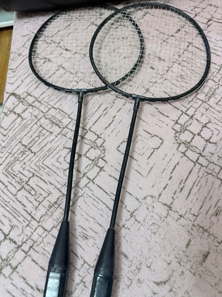 badminton raketi - 2