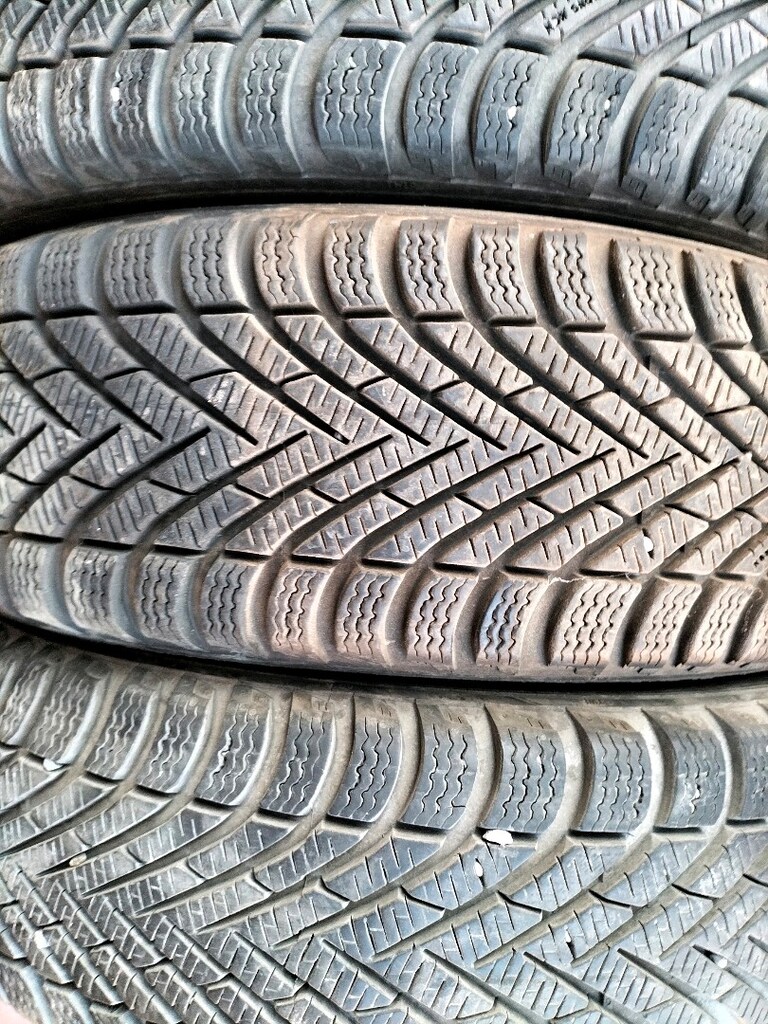 4 adet çıkma lastikler 185 65 r15 sıfır gibi lastikler - 4