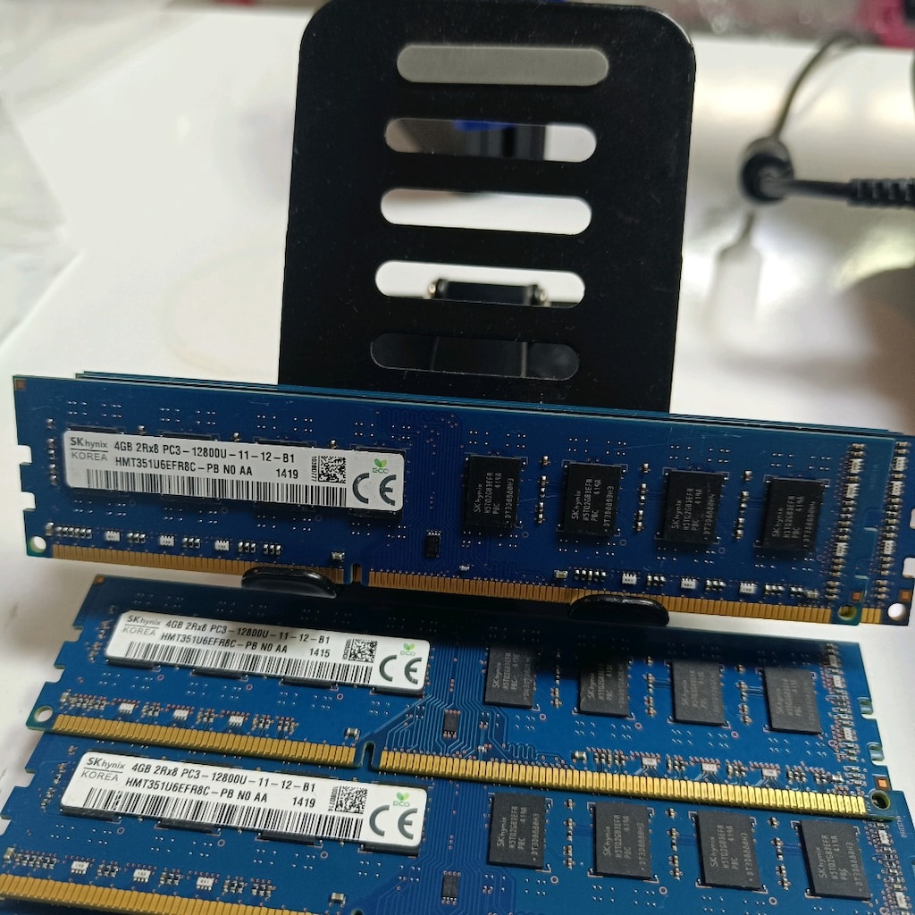 SK HYNİX 4 GB DDR3 1600 MHZ PC RAM - 2