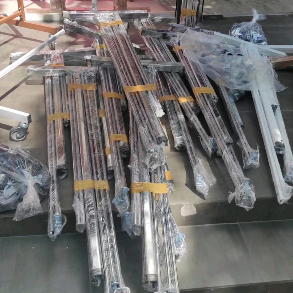 Ayarlanabilir Askılık Stand Eşek,Ayaklı Askılık Stant Eşek,Gold Askılı - 3